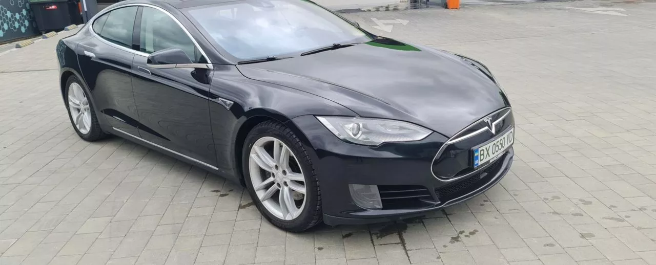 Tesla Model S  70 kWh 201511