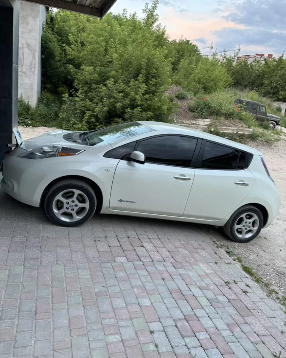 Nissan Leaf  24 kWh 201161