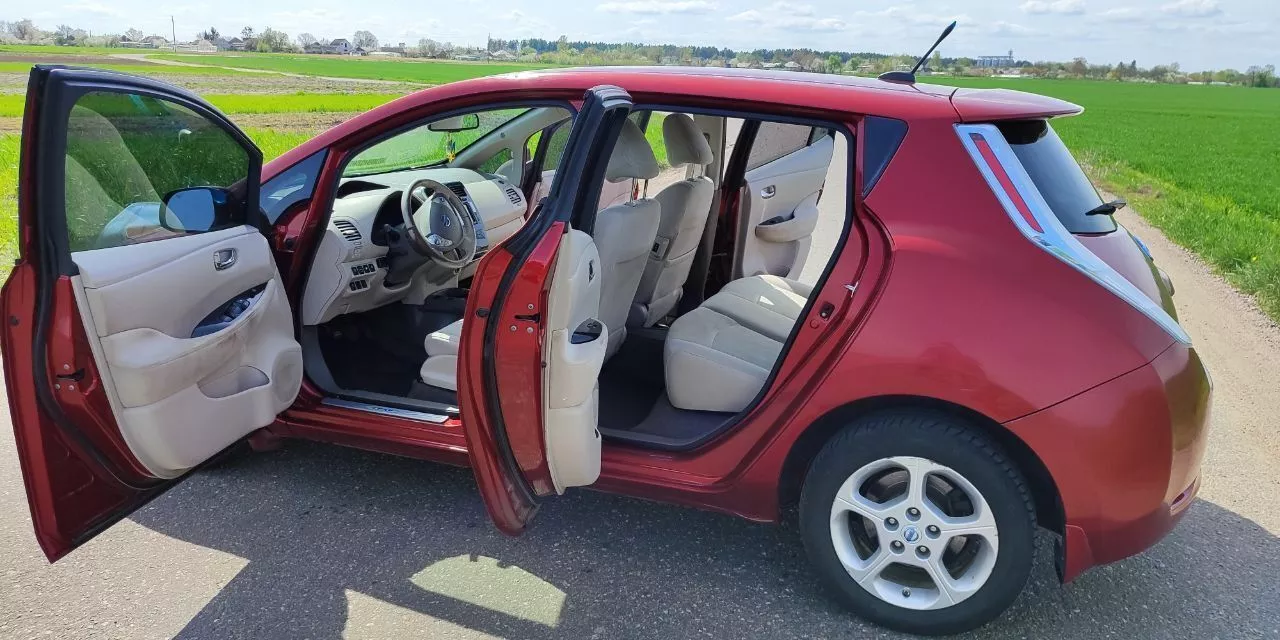 Nissan Leaf  201331