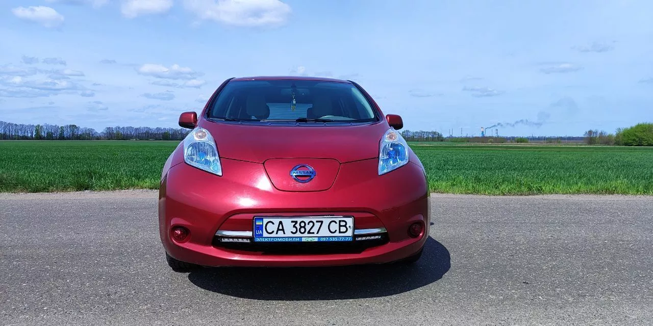 Nissan Leaf  2013181