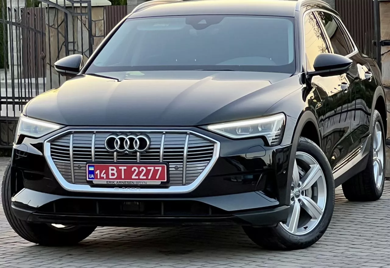 Audi E-tron  2019111