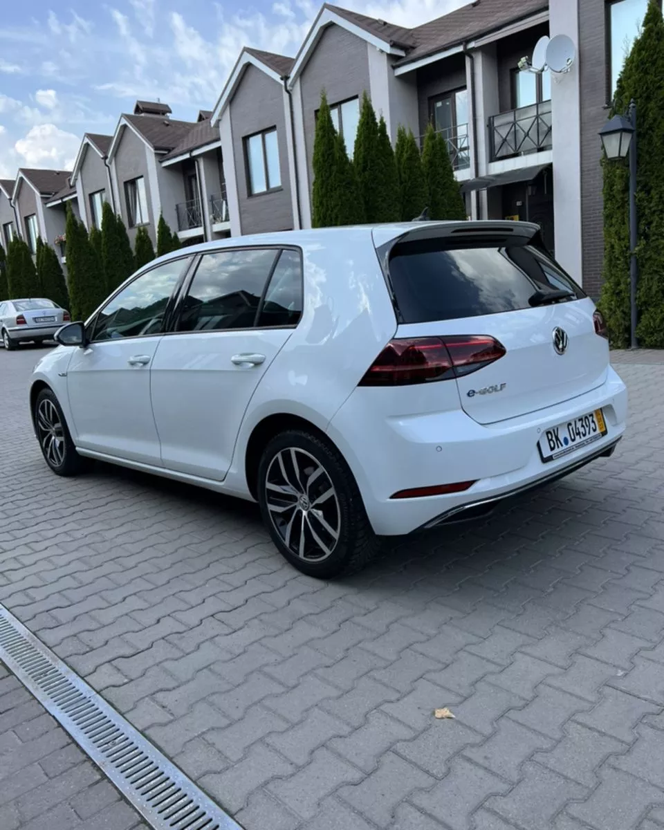 Volkswagen e-Golf  201831