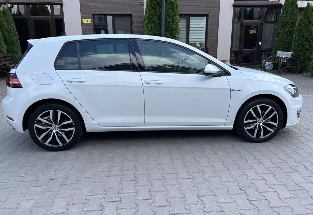 Volkswagen e-Golf  201861