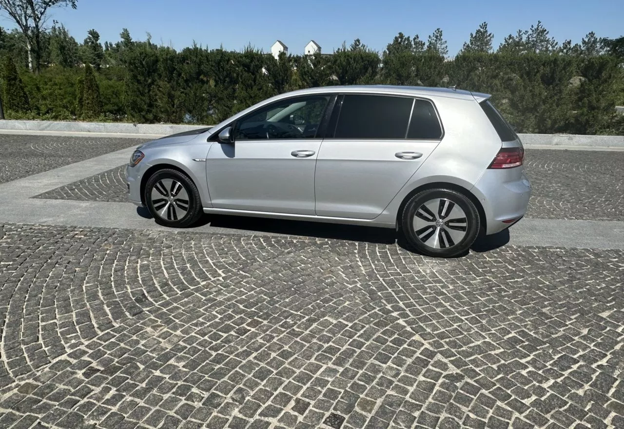 Volkswagen e-Golf  35 kWh 201931