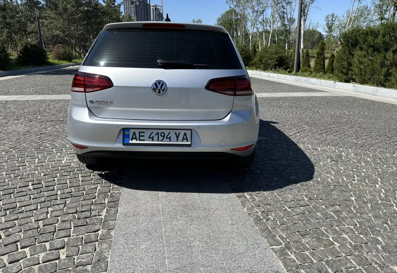 Volkswagen e-Golf  35 kWh 2019241