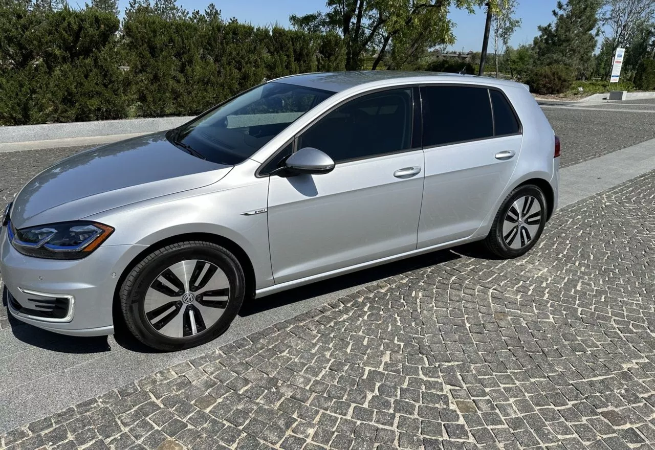 Volkswagen e-Golf  35 kWh 2019331