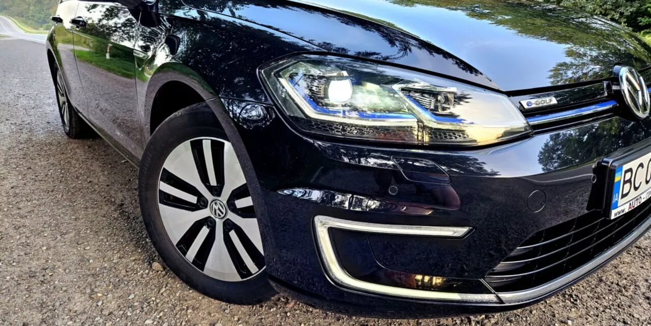 Volkswagen e-Golf  36 kWh 201721