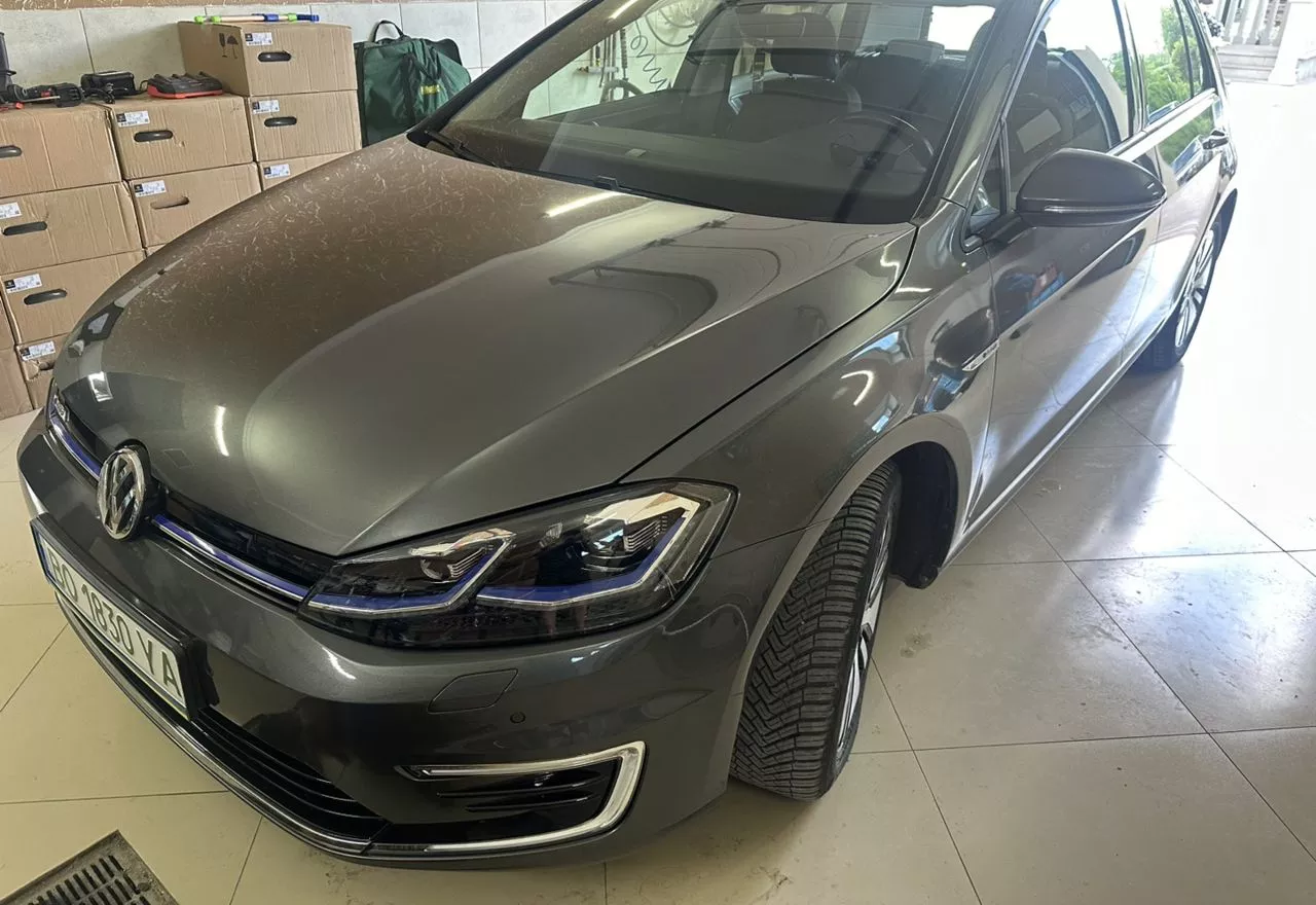 Volkswagen e-Golf  201811