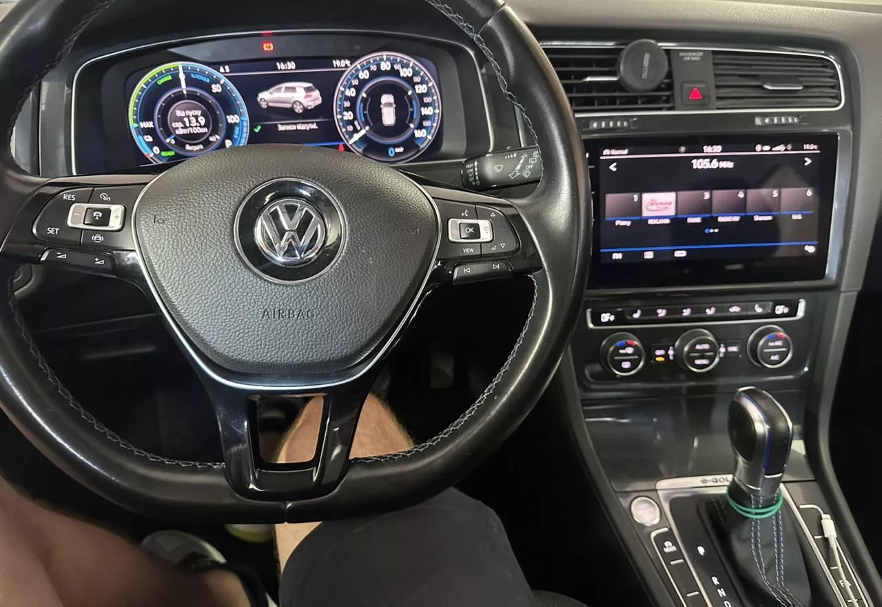 Volkswagen e-Golf  201841