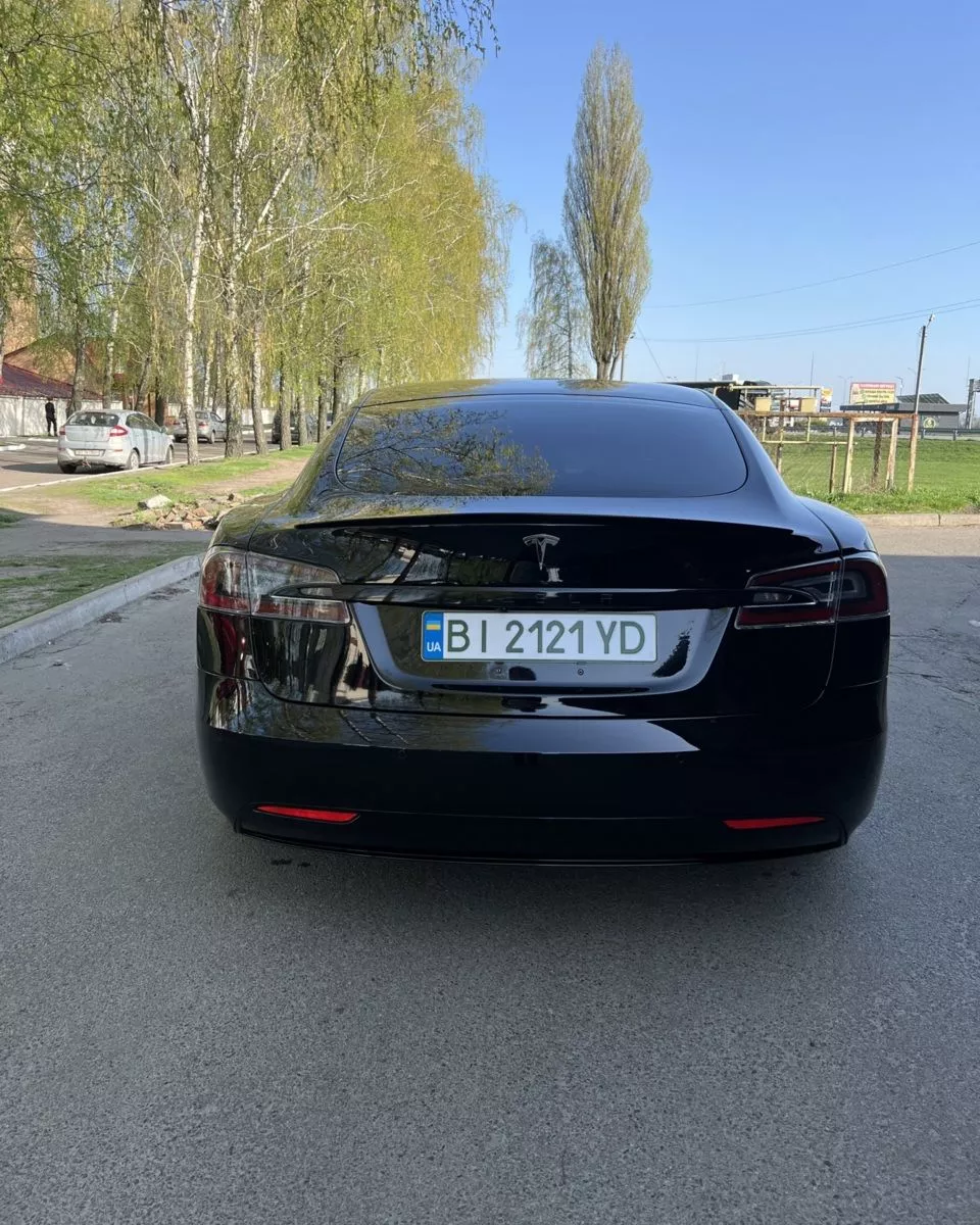 Tesla Model S  202061