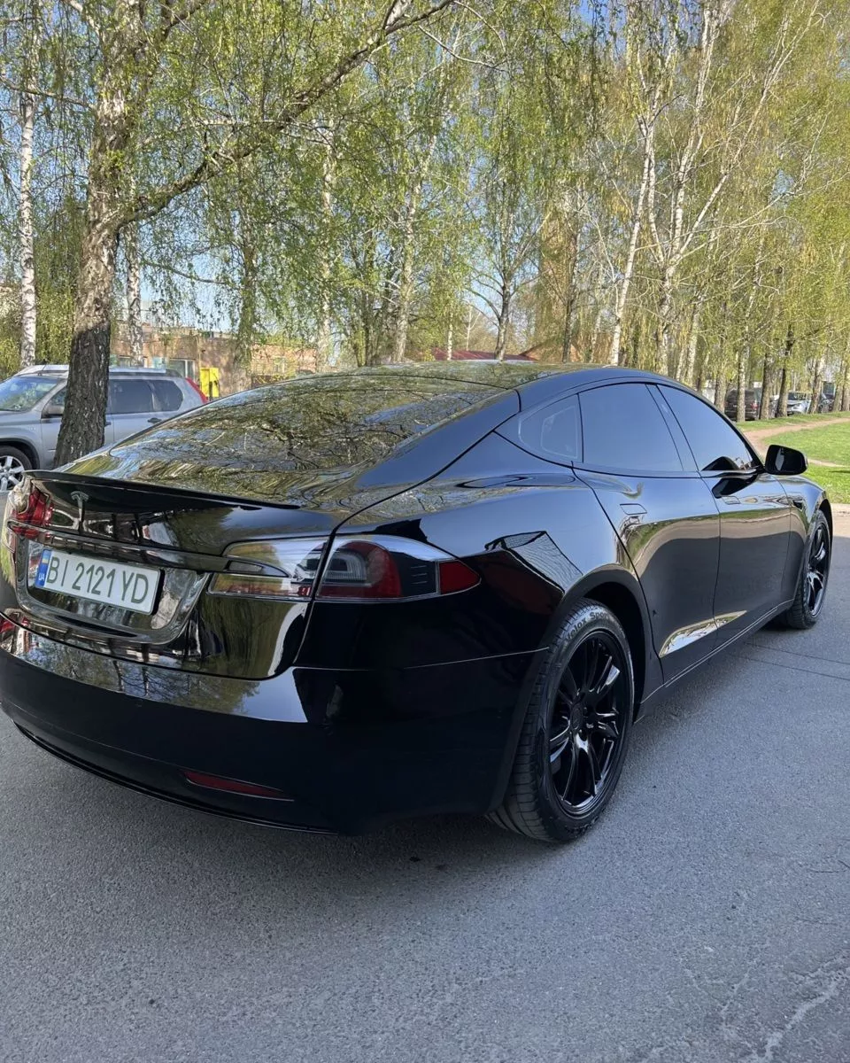 Tesla Model S  202081