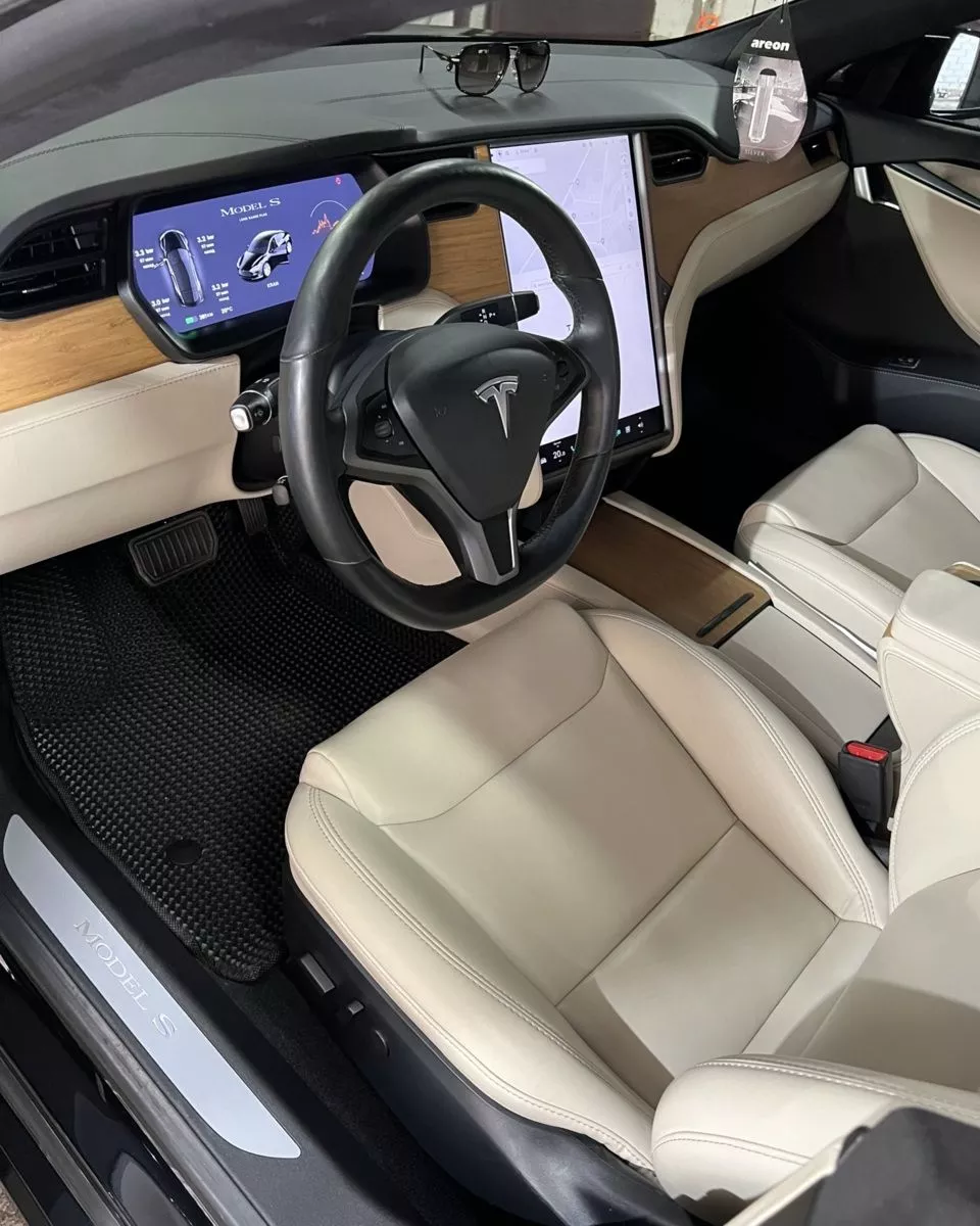 Tesla Model S  202091