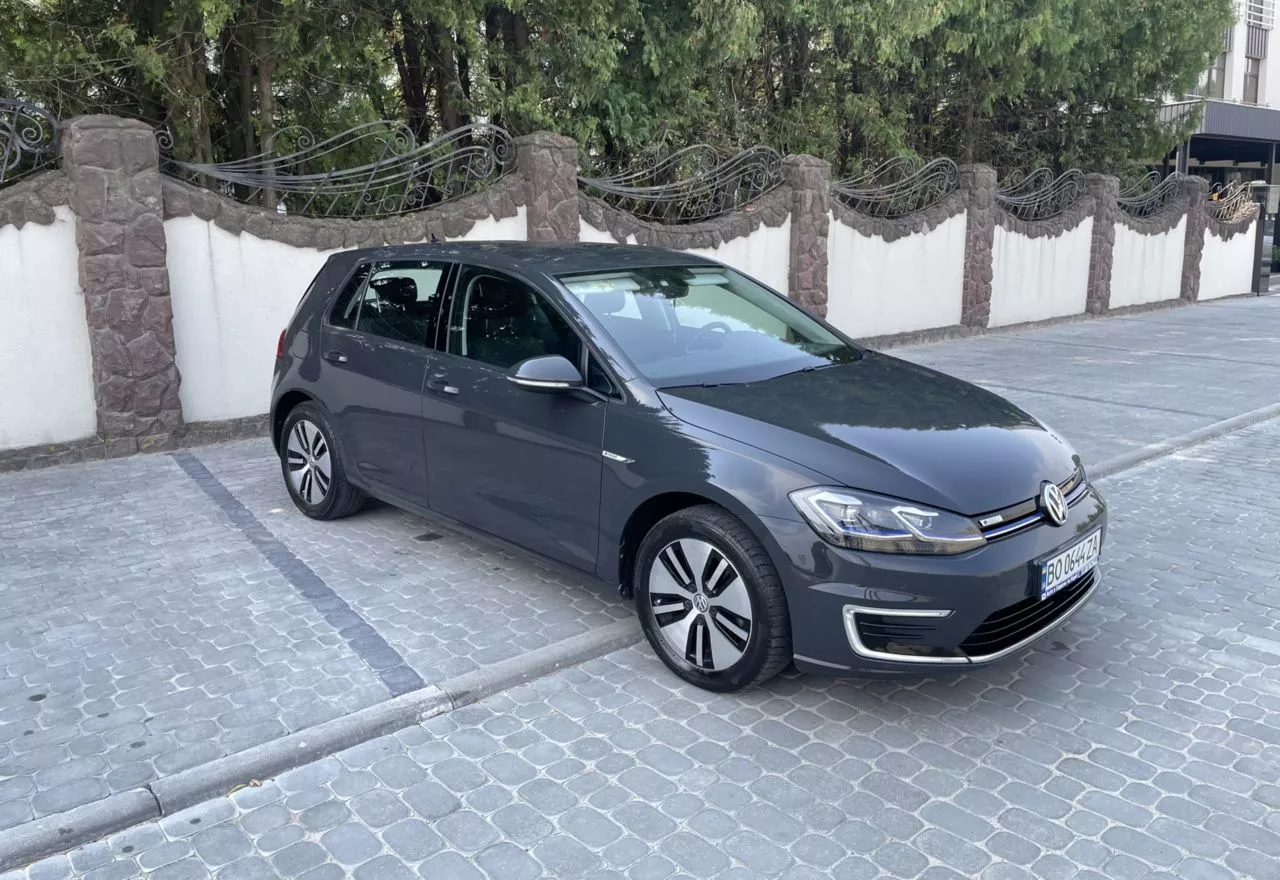 Volkswagen e-Golf  36 kWh 201941