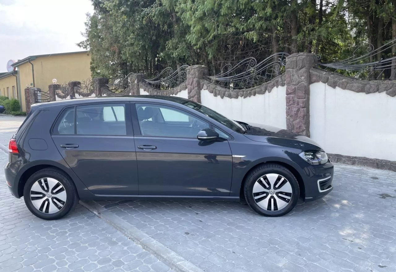 Volkswagen e-Golf  36 kWh 2019221