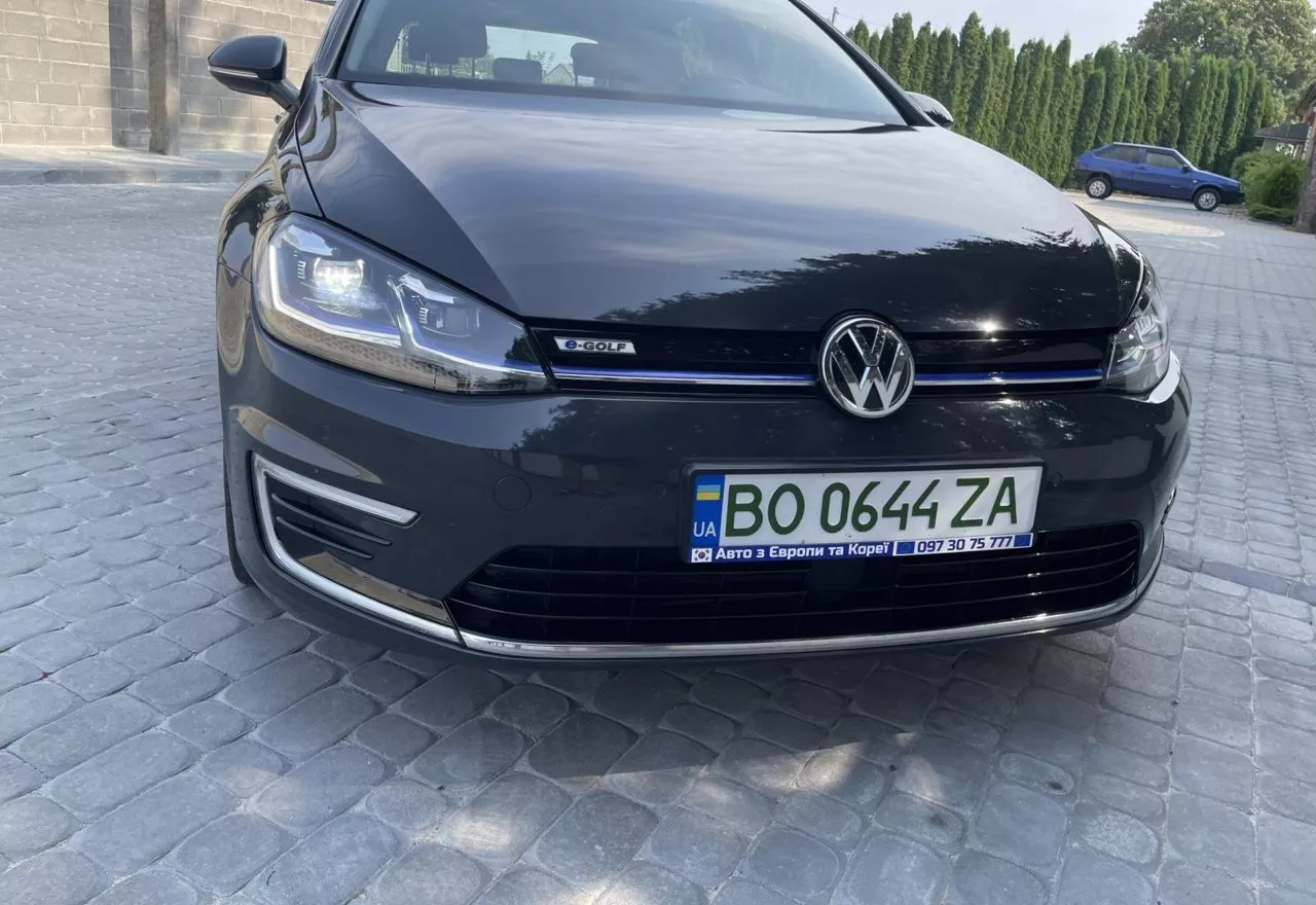 Volkswagen e-Golf  36 kWh 2019241