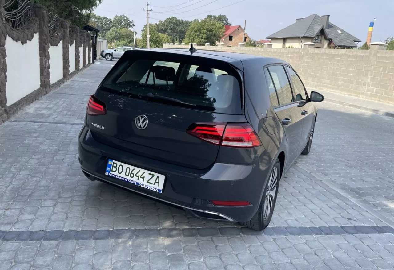 Volkswagen e-Golf  36 kWh 2019271