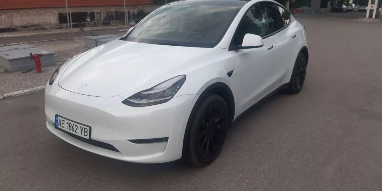 Tesla Model Y 