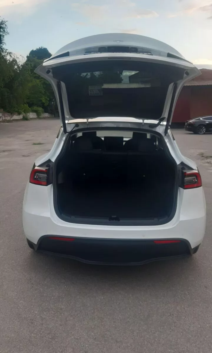 Tesla Model Y  75 kWh 2021141