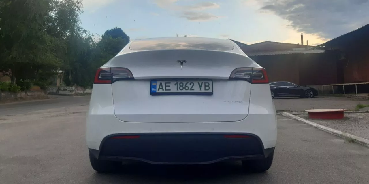 Tesla Model Y  75 kWh 2021181