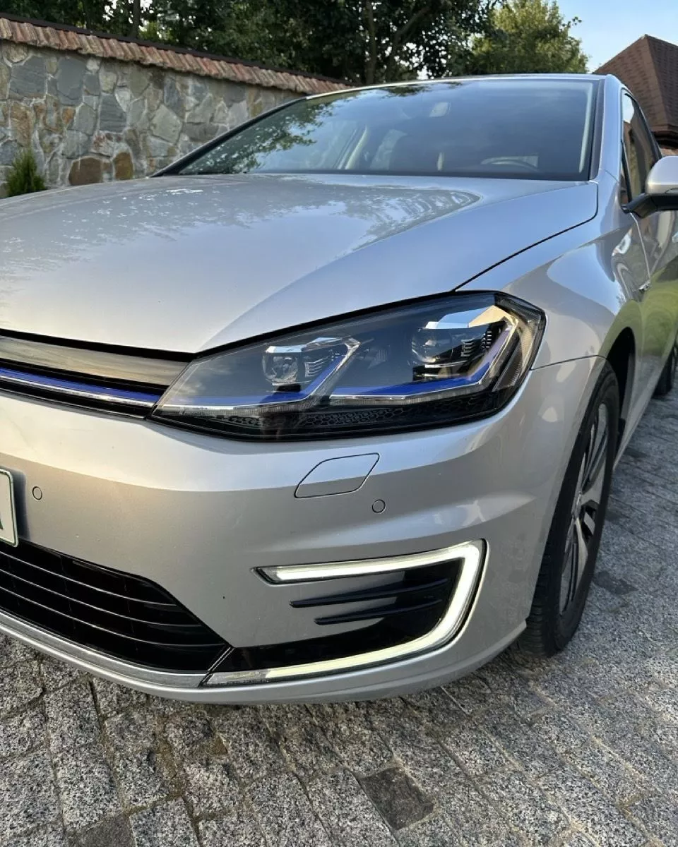 Volkswagen e-Golf  35.8 kWh 201961