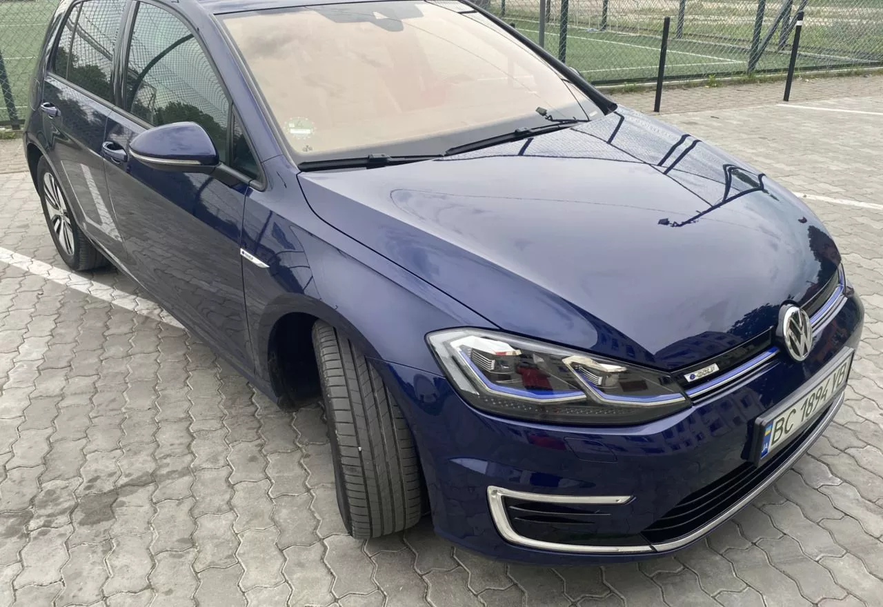 Volkswagen e-Golf  35.8 kWh 201911