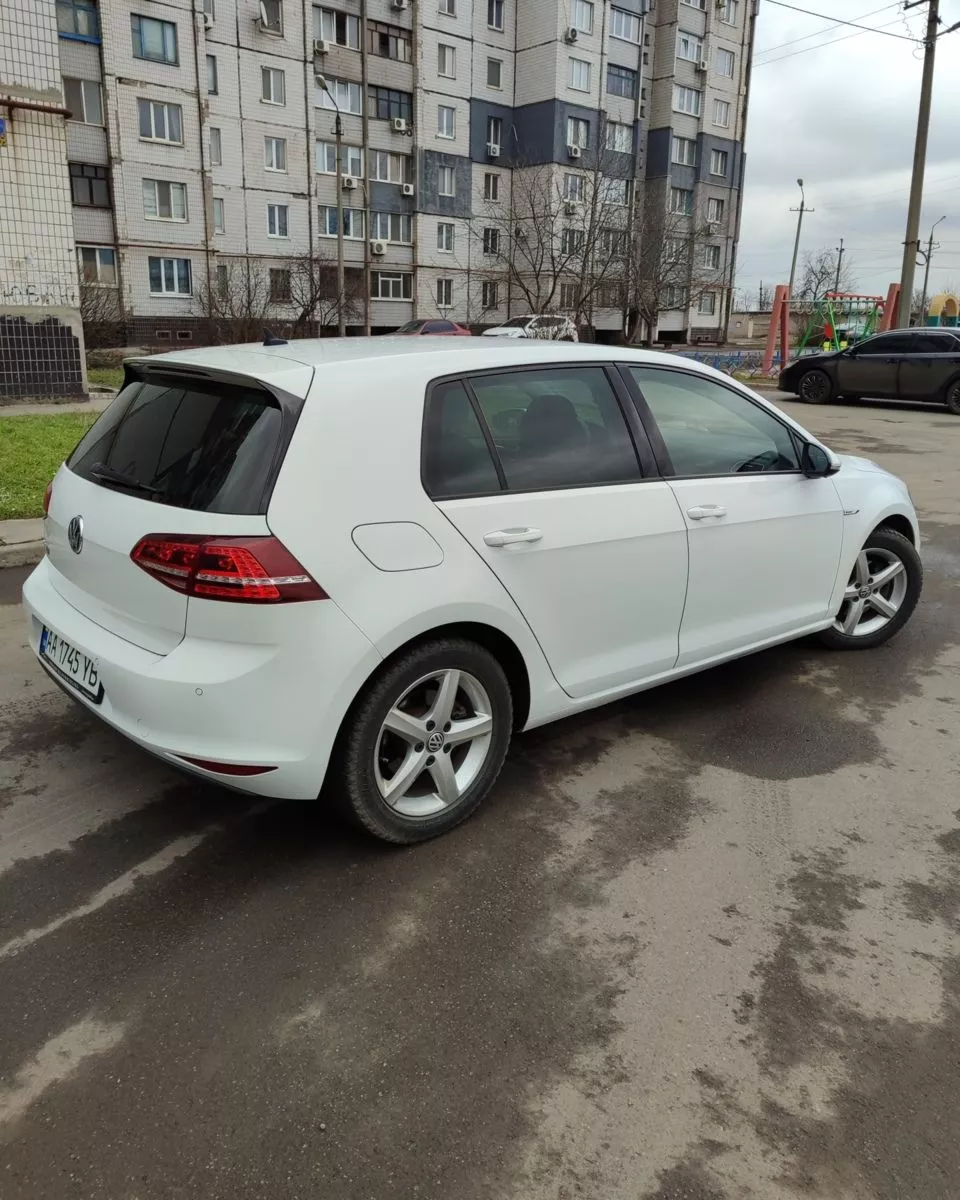 Volkswagen e-Golf  24 kWh 201451