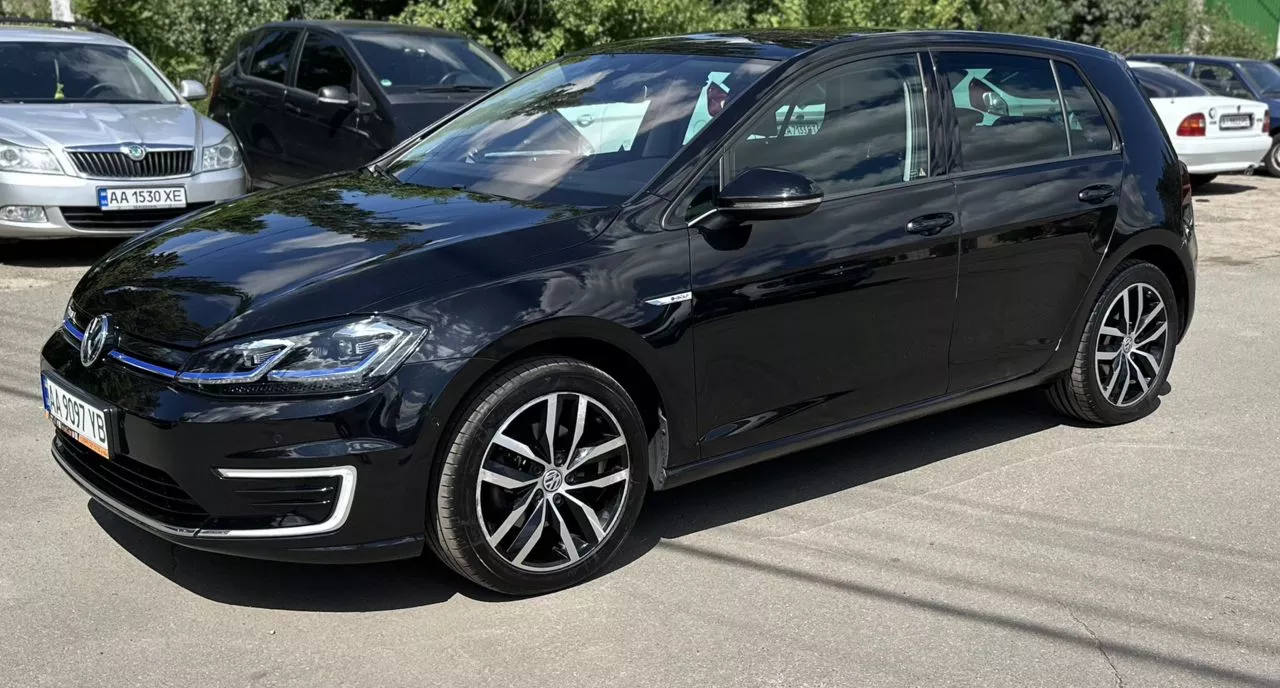 Volkswagen e-Golf  35.8 kWh 201911