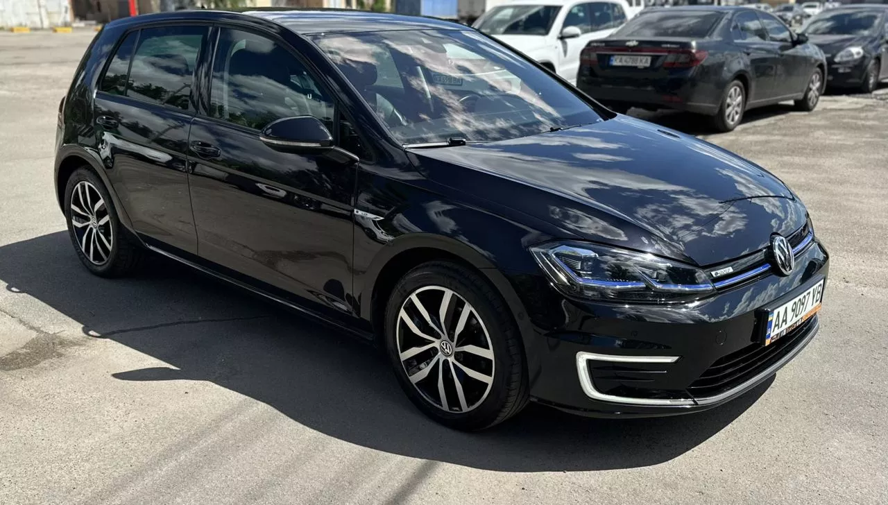 Volkswagen e-Golf  35.8 kWh 201971