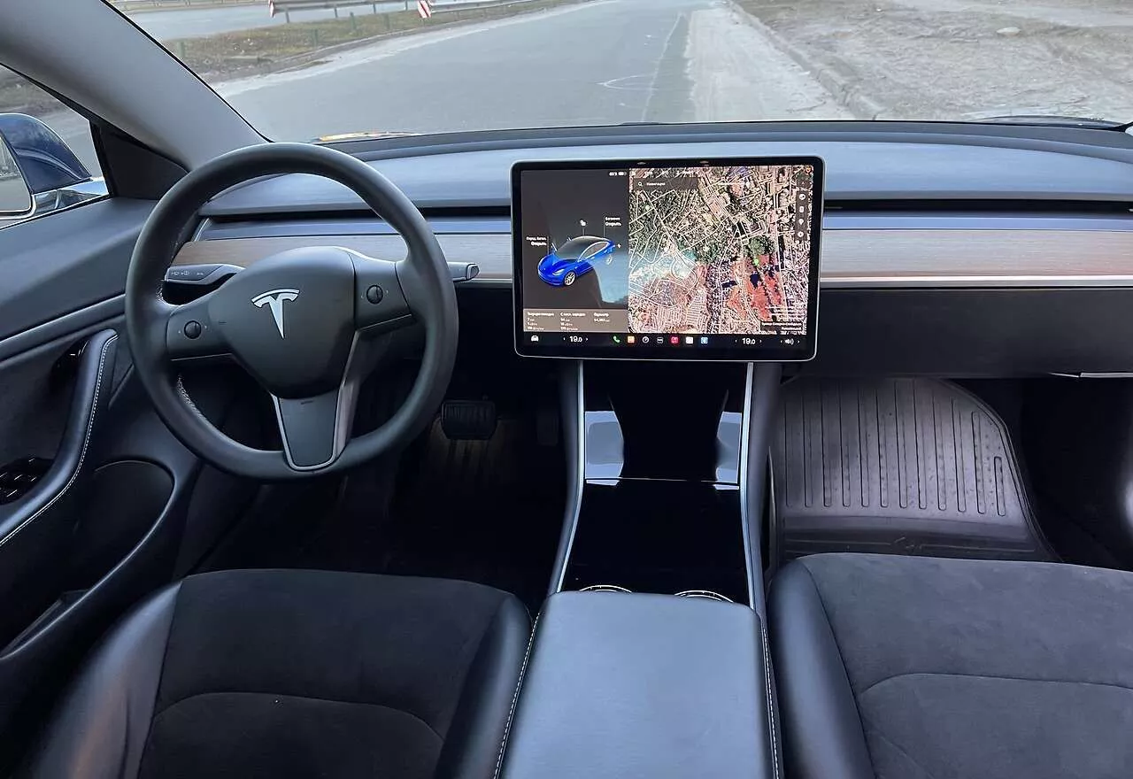 Tesla Model 3  75 kWh 2019151