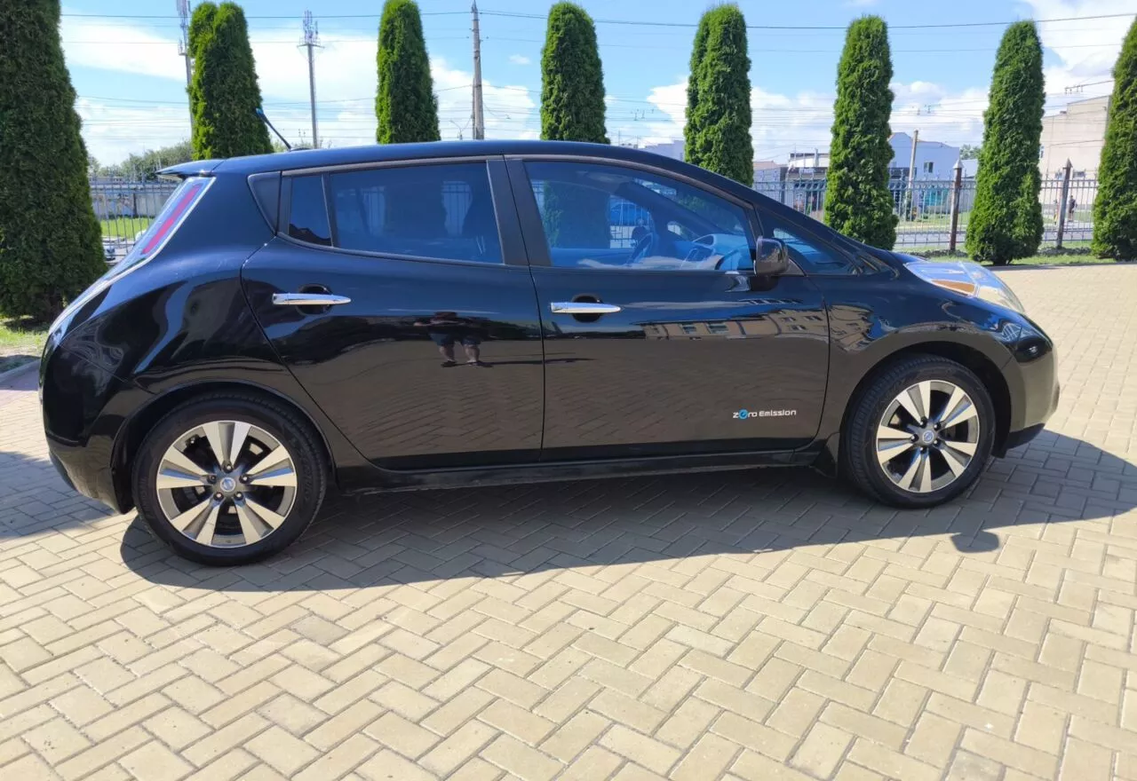 Nissan Leaf  24 kWh 201301