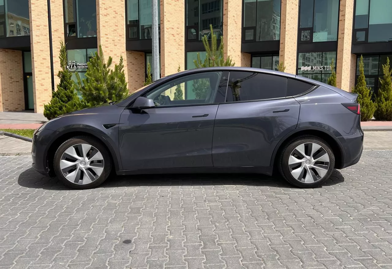 Tesla Model Y  75 kWh 202001