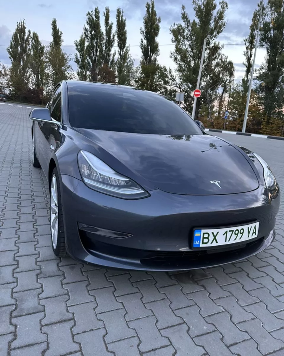 Tesla Model 3  80.5 kWh 201921