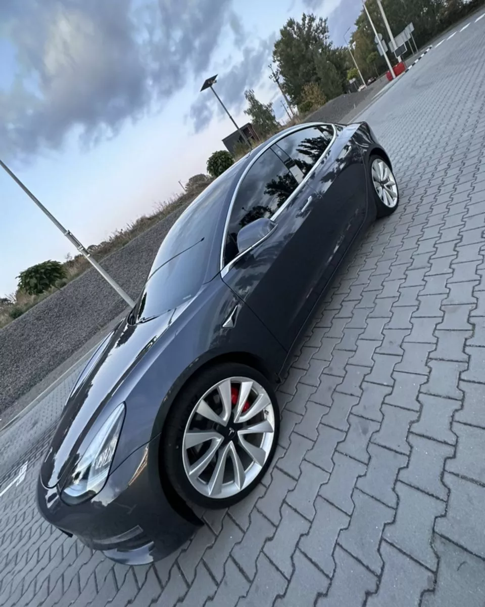 Tesla Model 3  80.5 kWh 201961