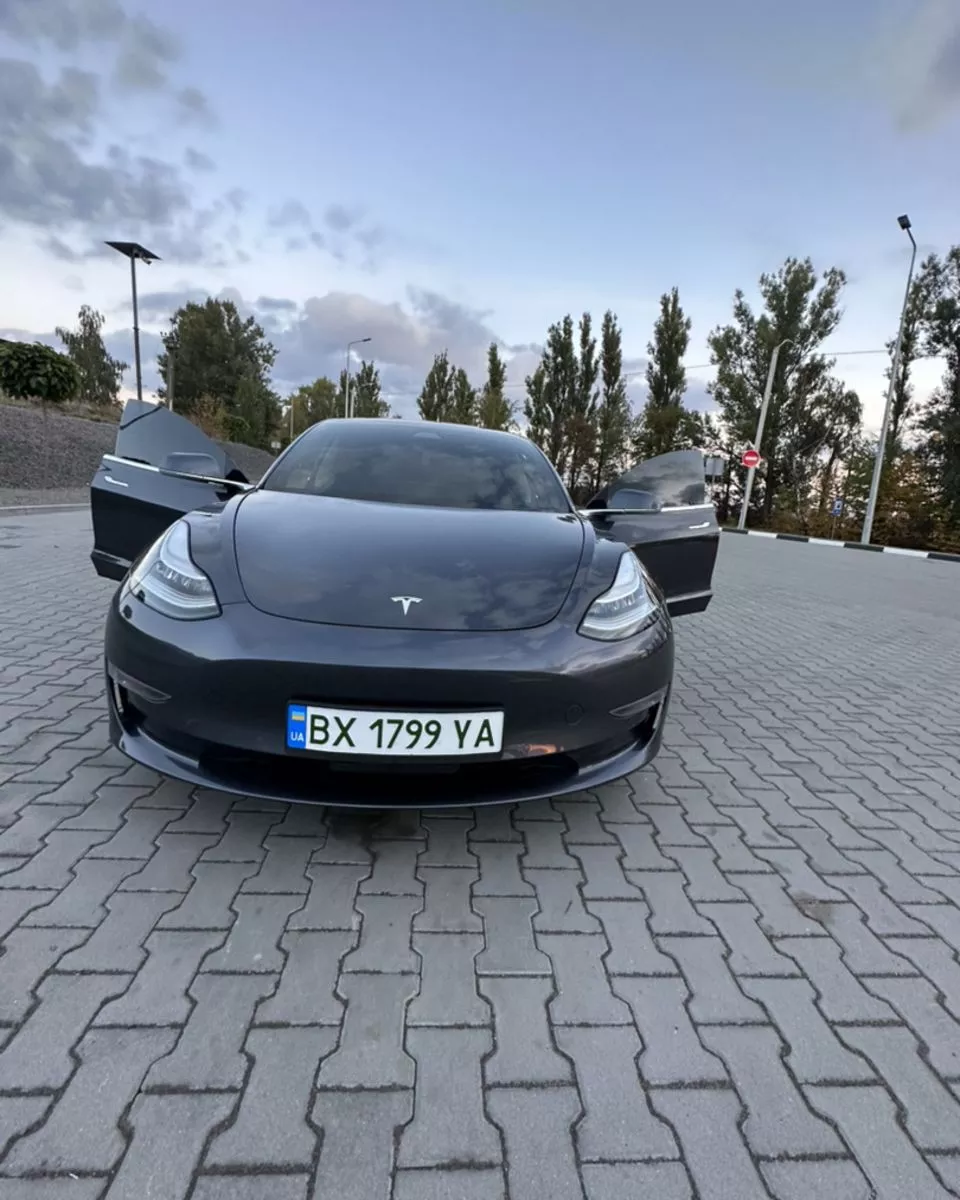 Tesla Model 3  80.5 kWh 2019161