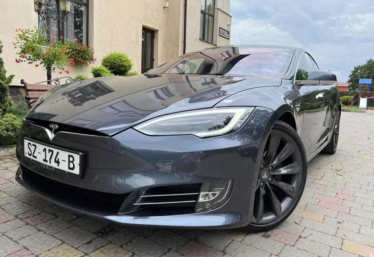 Tesla Model S  100 kWh 2018101