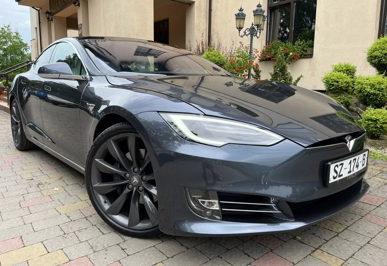 Tesla Model S  100 kWh 2018111