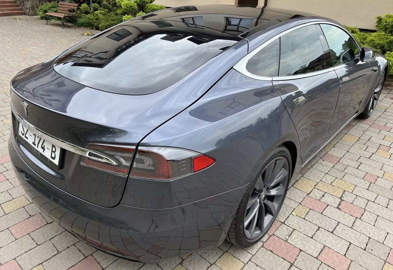 Tesla Model S  100 kWh 2018131