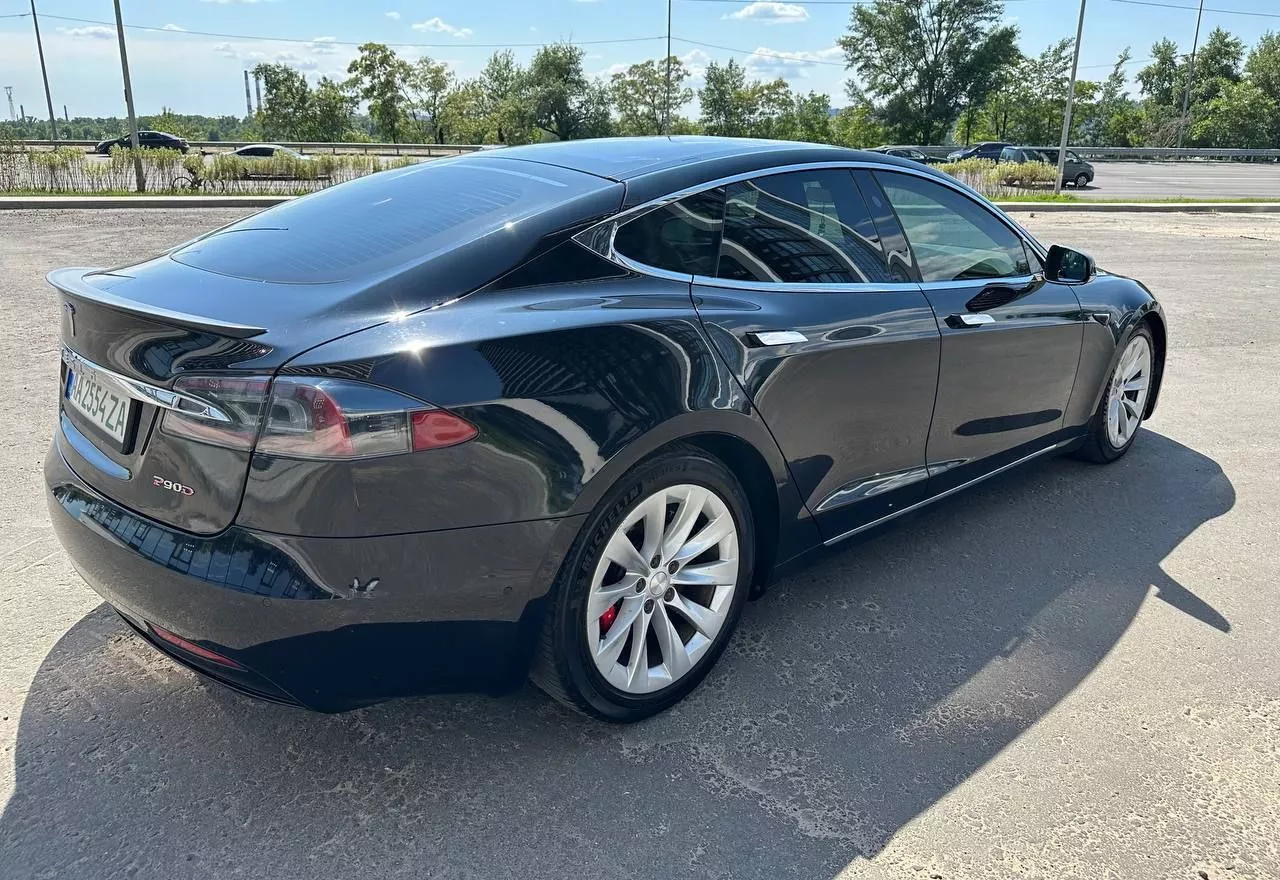 Tesla Model S  90 kWh 201671