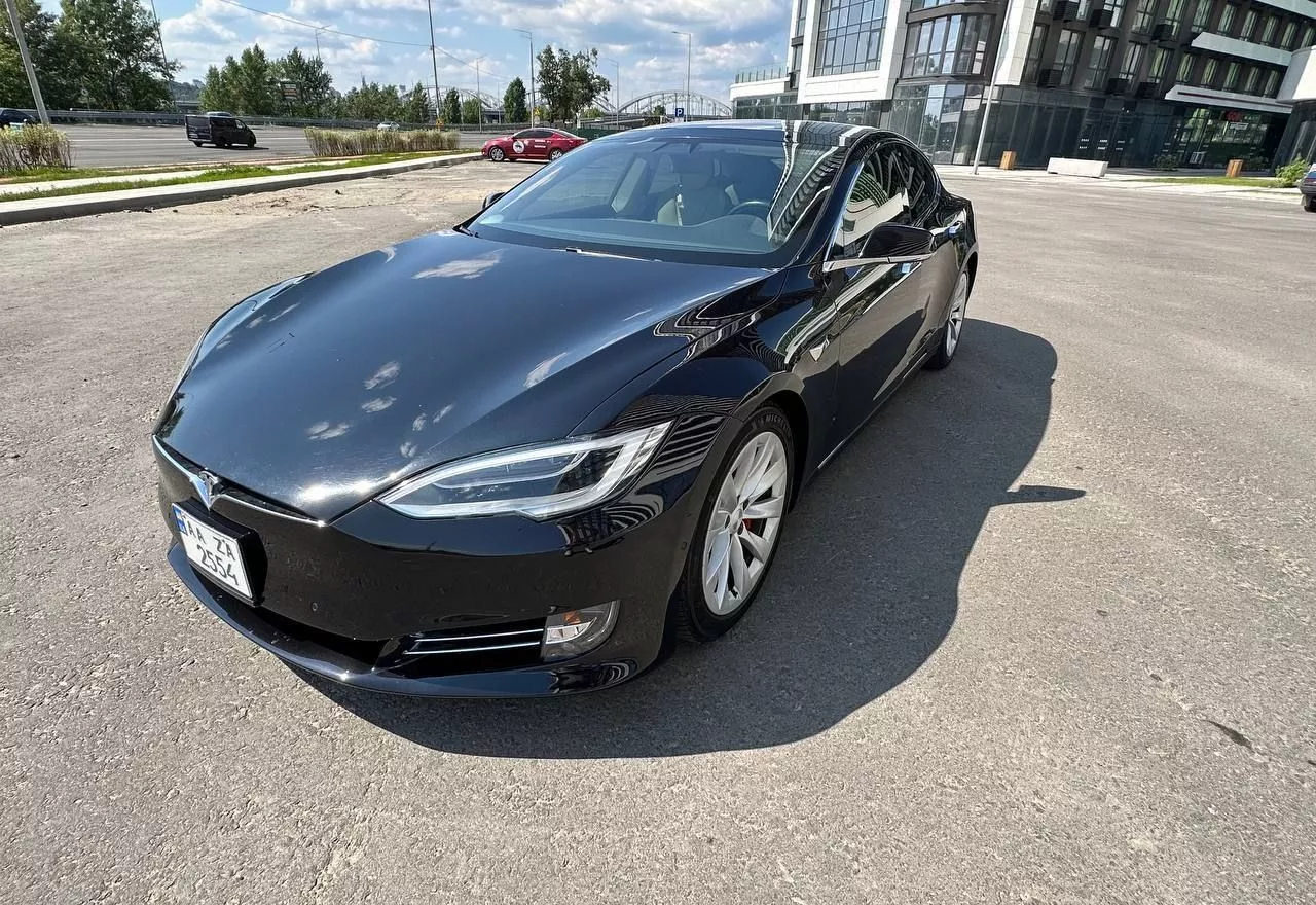 Tesla Model S  90 kWh 2016221