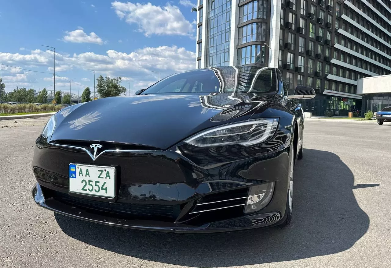 Tesla Model S  90 kWh 2016351