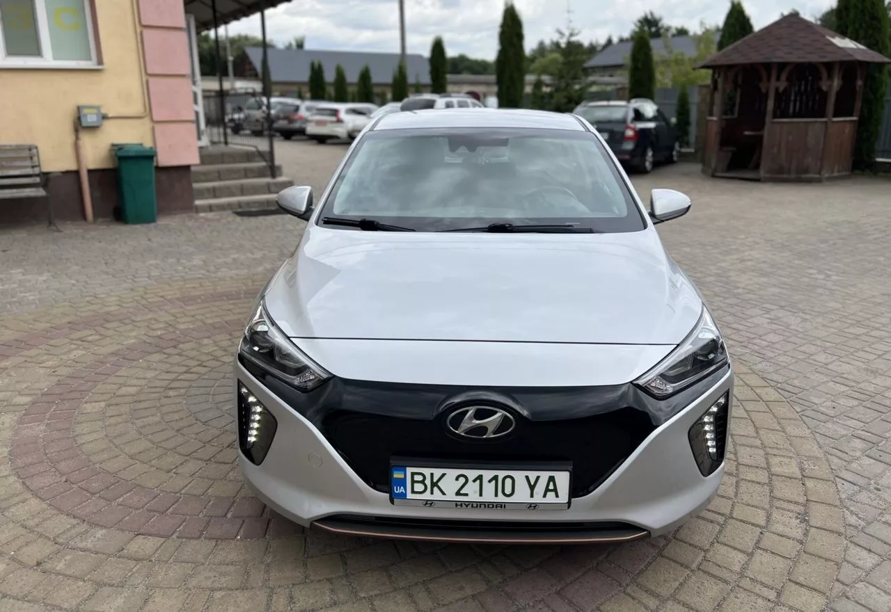 Hyundai Ioniq  2018141