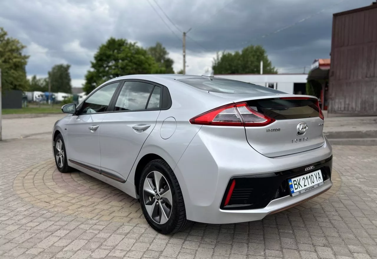 Hyundai Ioniq  2018311