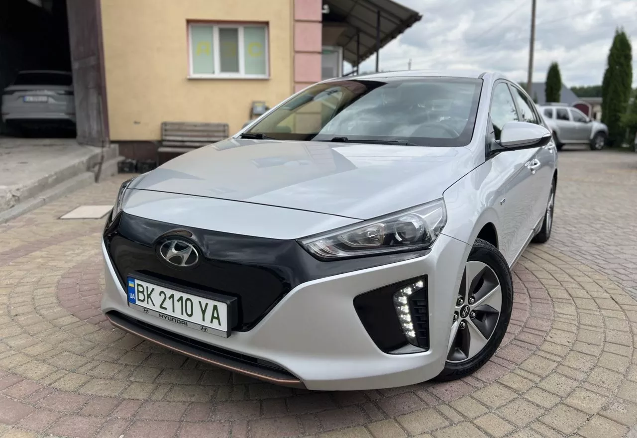 Hyundai Ioniq  2018381