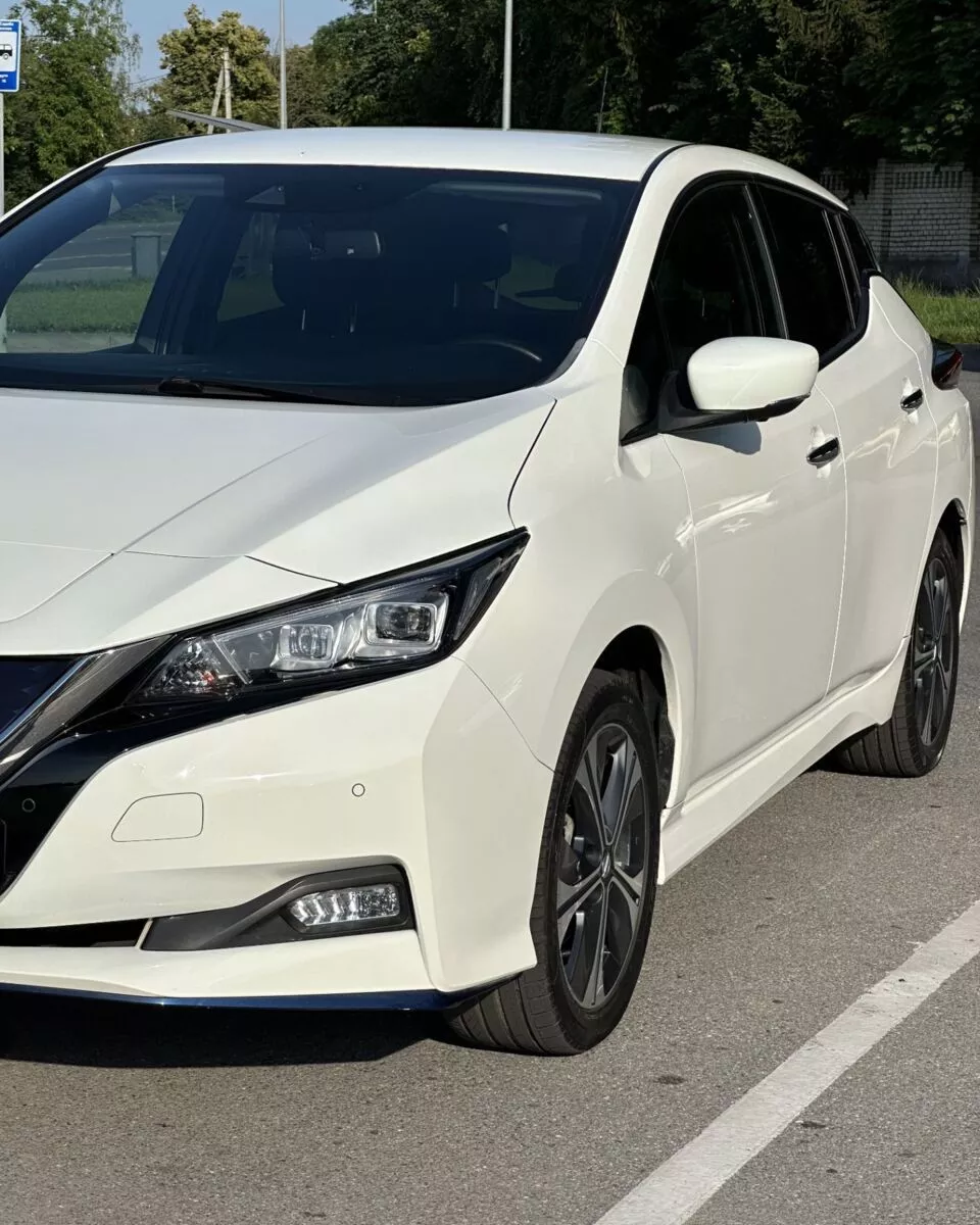 Nissan Leaf  62 kWh 2020111