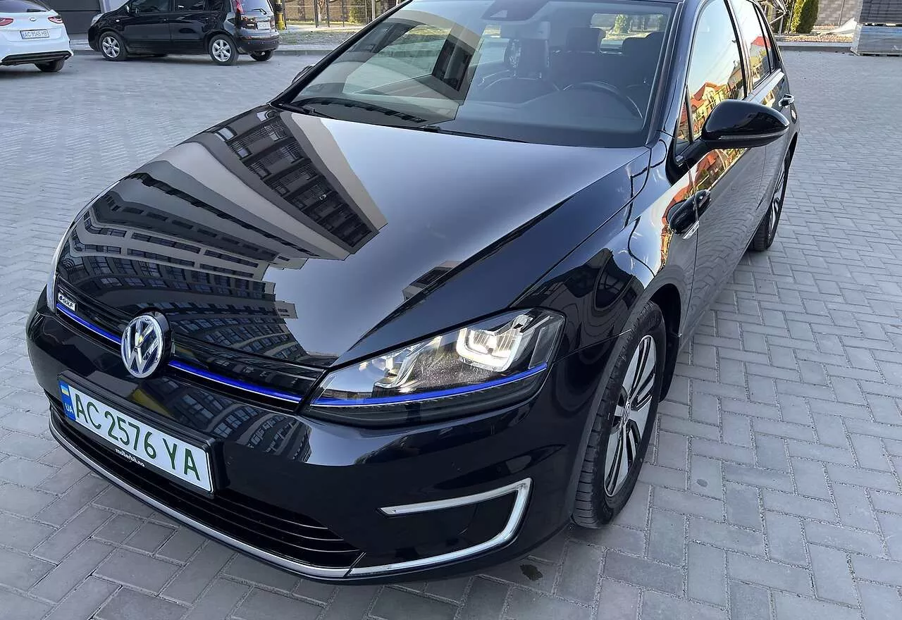 Volkswagen e-Golf  24 kWh 201521