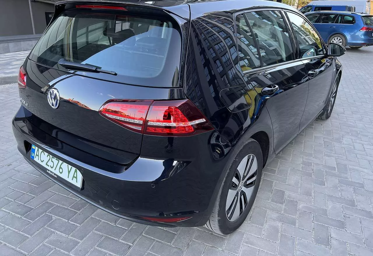 Volkswagen e-Golf  24 kWh 2015101