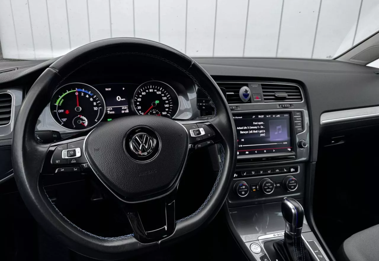 Volkswagen e-Golf  24 kWh 2016151