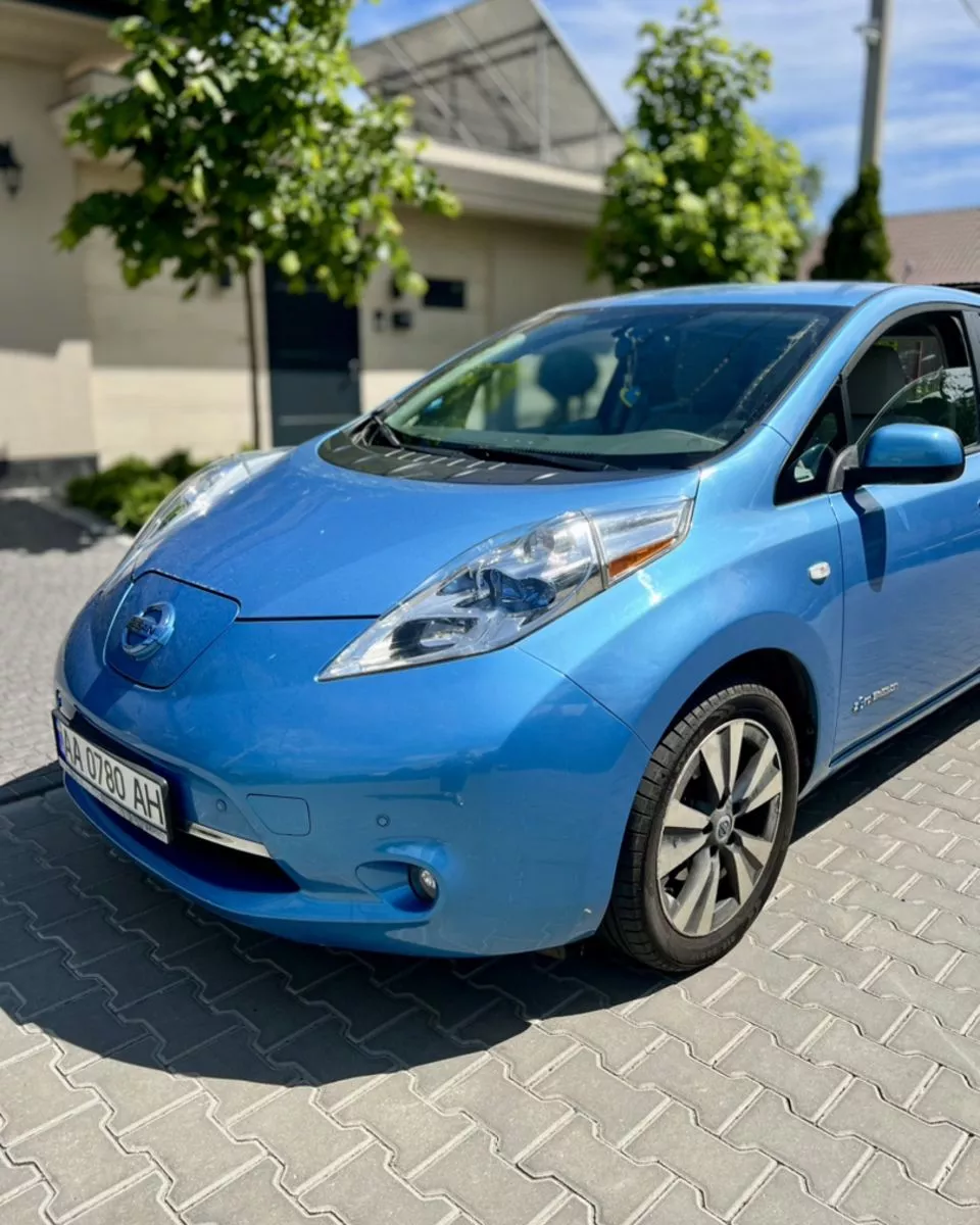 Nissan Leaf  24 kWh 201301