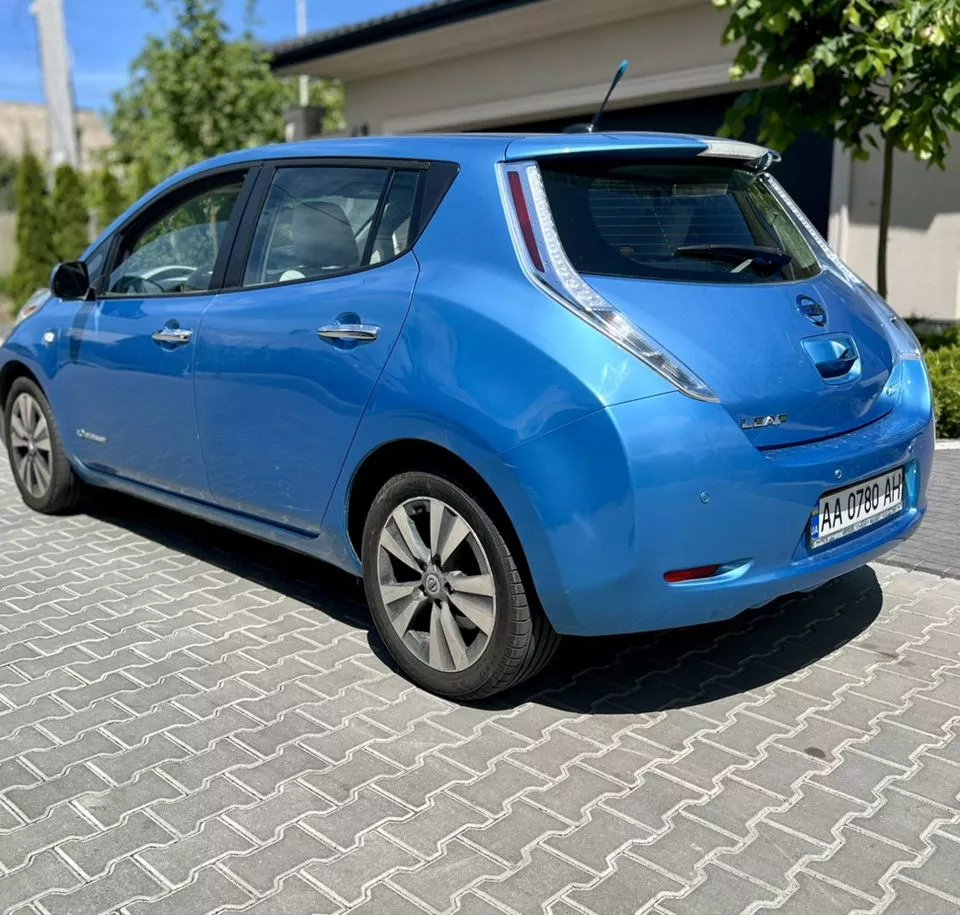 Nissan Leaf  24 kWh 201321