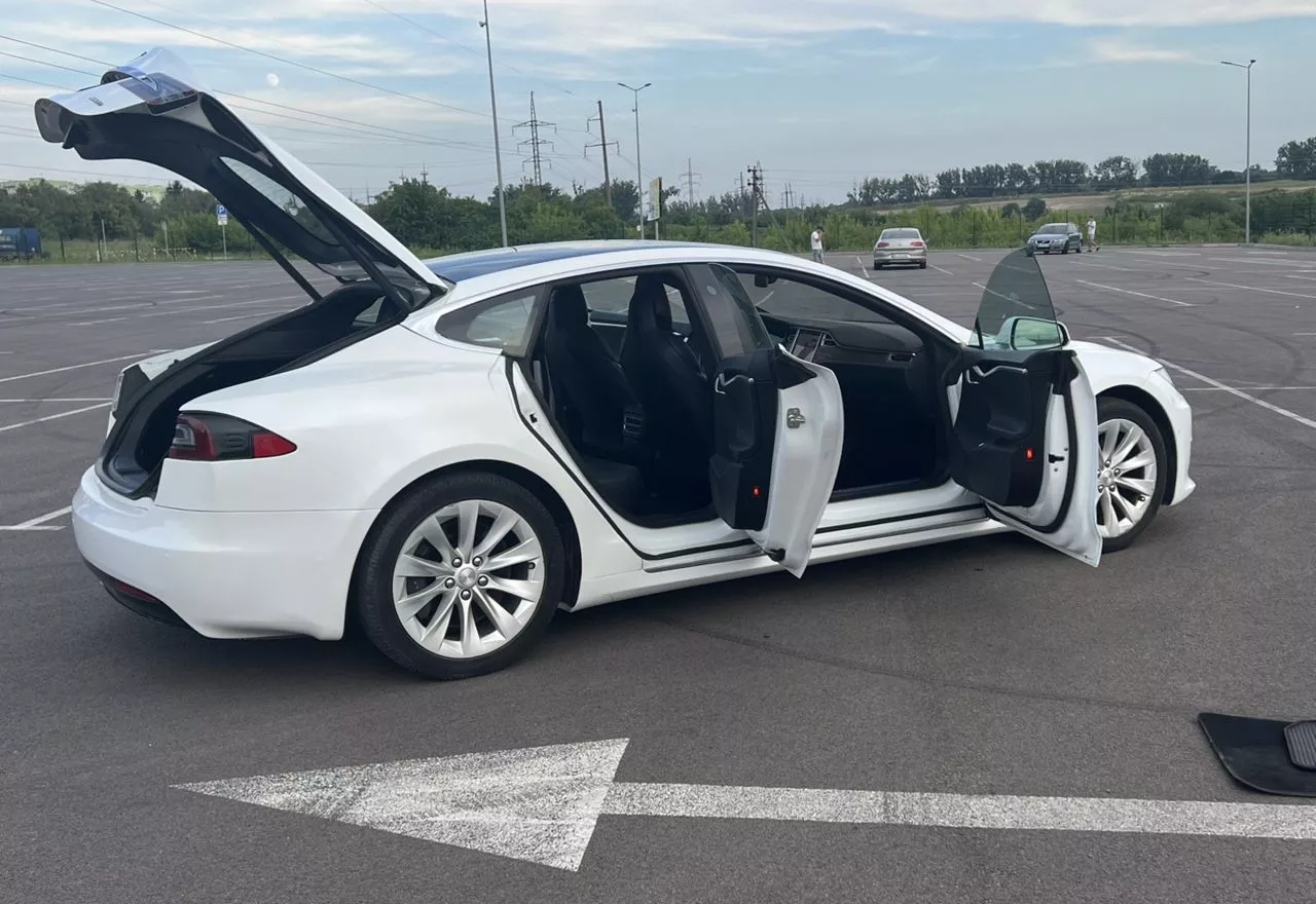 Tesla Model S  100 kWh 2017111